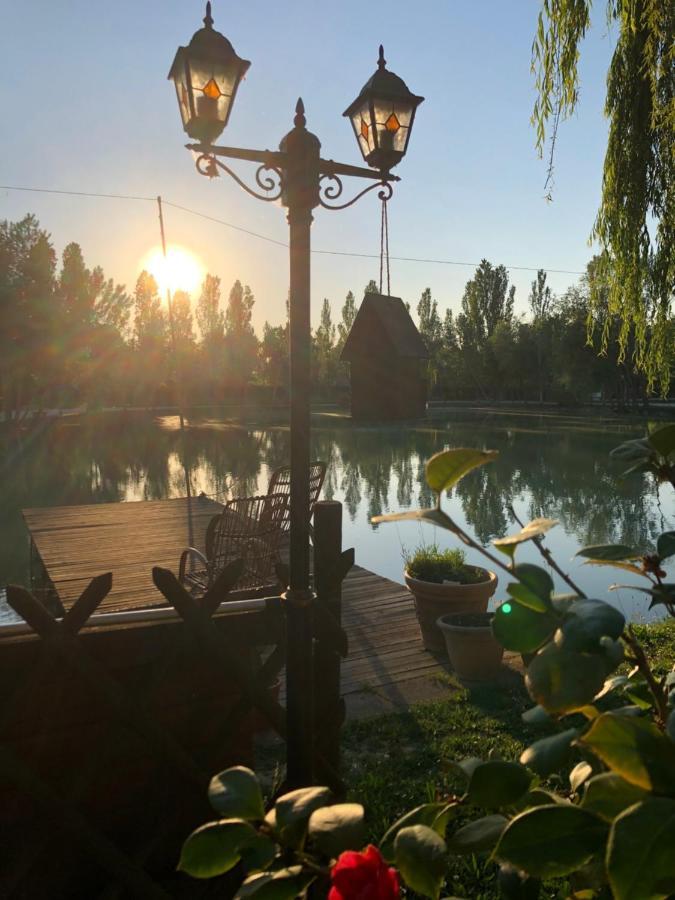 Chalet B&B Laghetti Martina Crevalcore 外观 照片