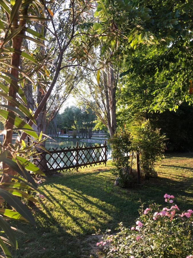 Chalet B&B Laghetti Martina Crevalcore 外观 照片